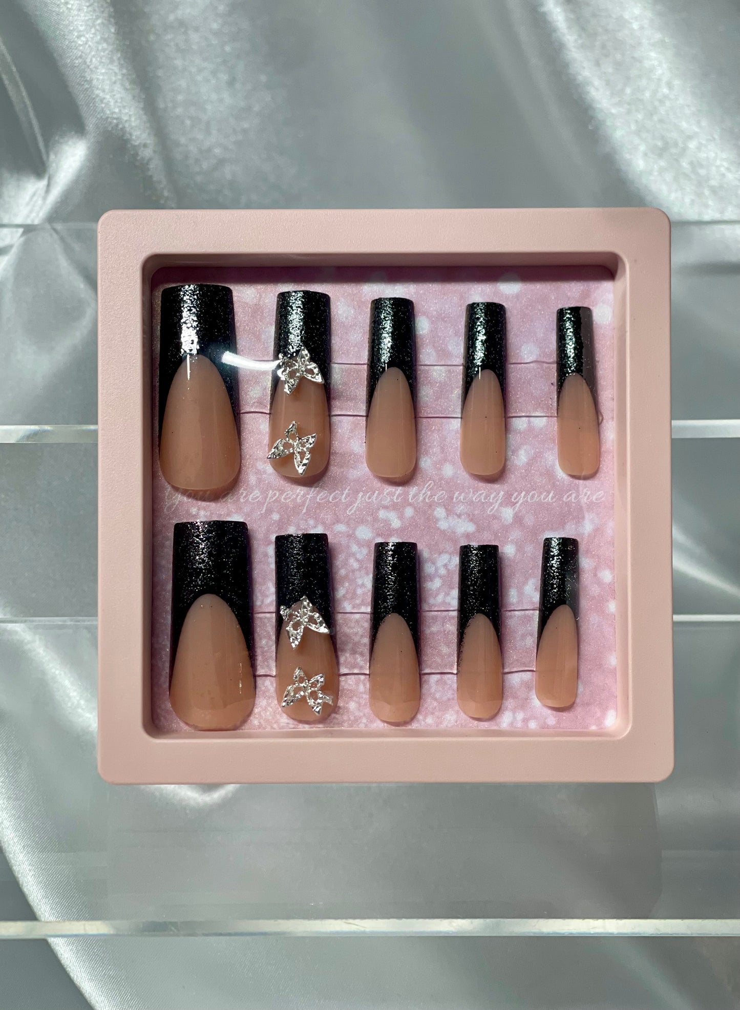 Glossii Press-On Nail Kit