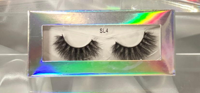 Glossii Faux Strip Lashes