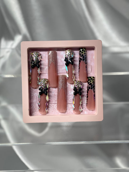 Glossii Press-On Nail Kit