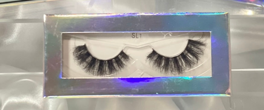 Glossii Faux Strip Lashes